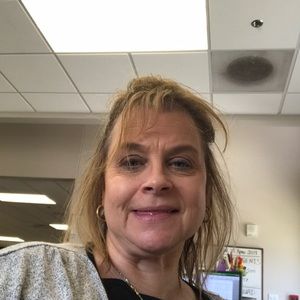 Meet your Posher, Debbie